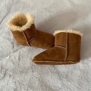 UGG Baby Erin size M bootie